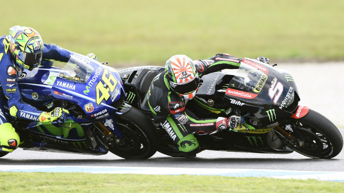 Johann Zarco e Valentino Rossi in pista