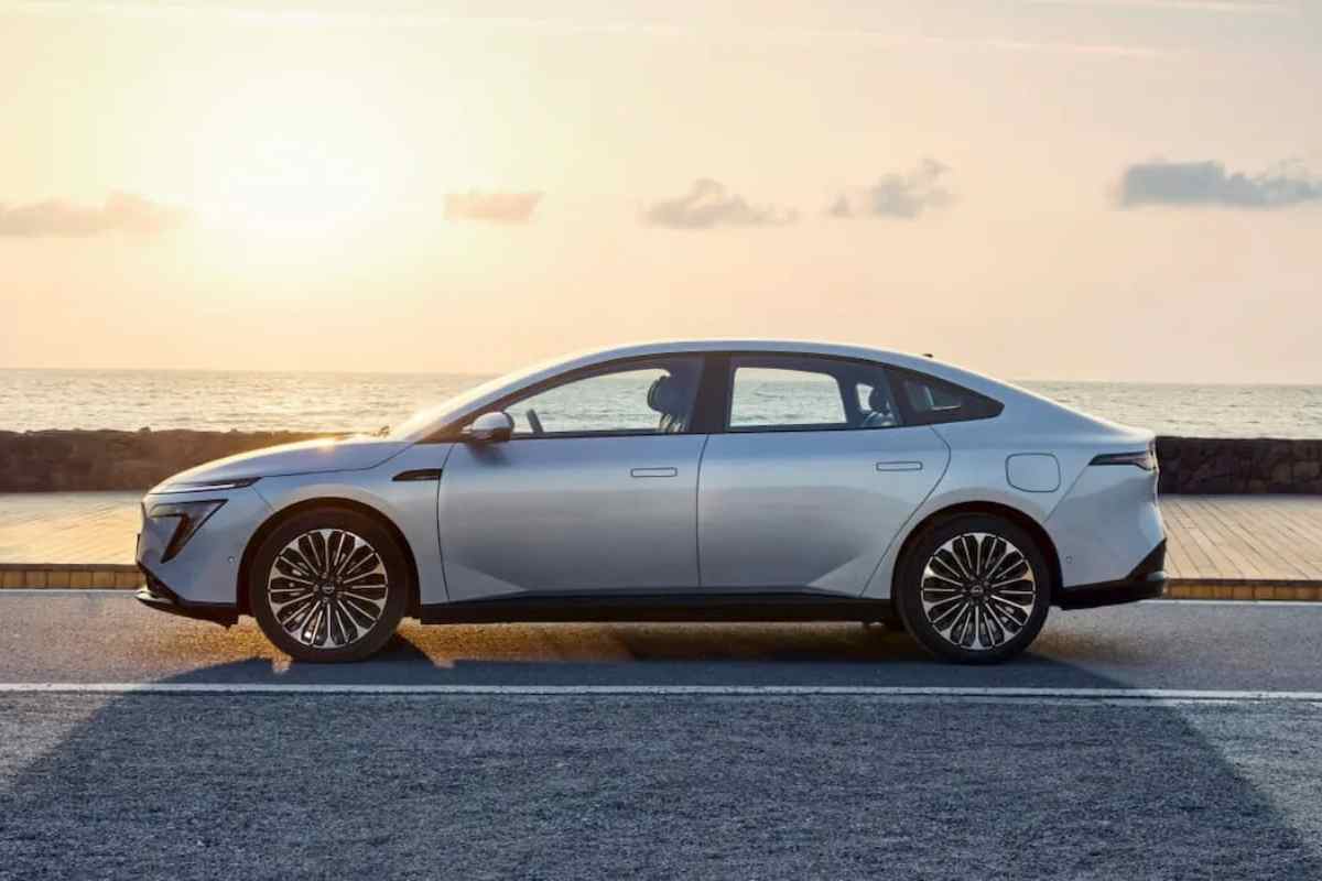 Nissan N7 EV La nuova berlina full electric Nissan N7 EV
