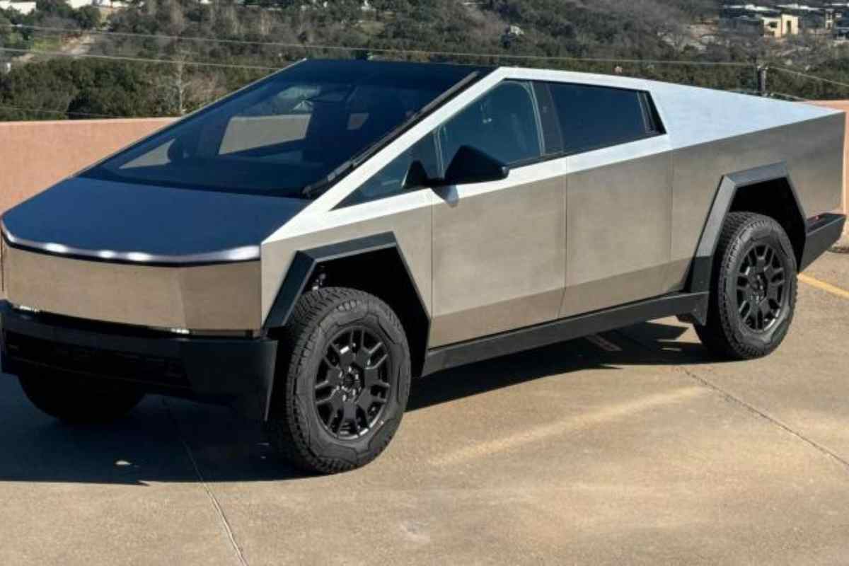 Tesla Cybertruck Tesla Cybertruck vicenda