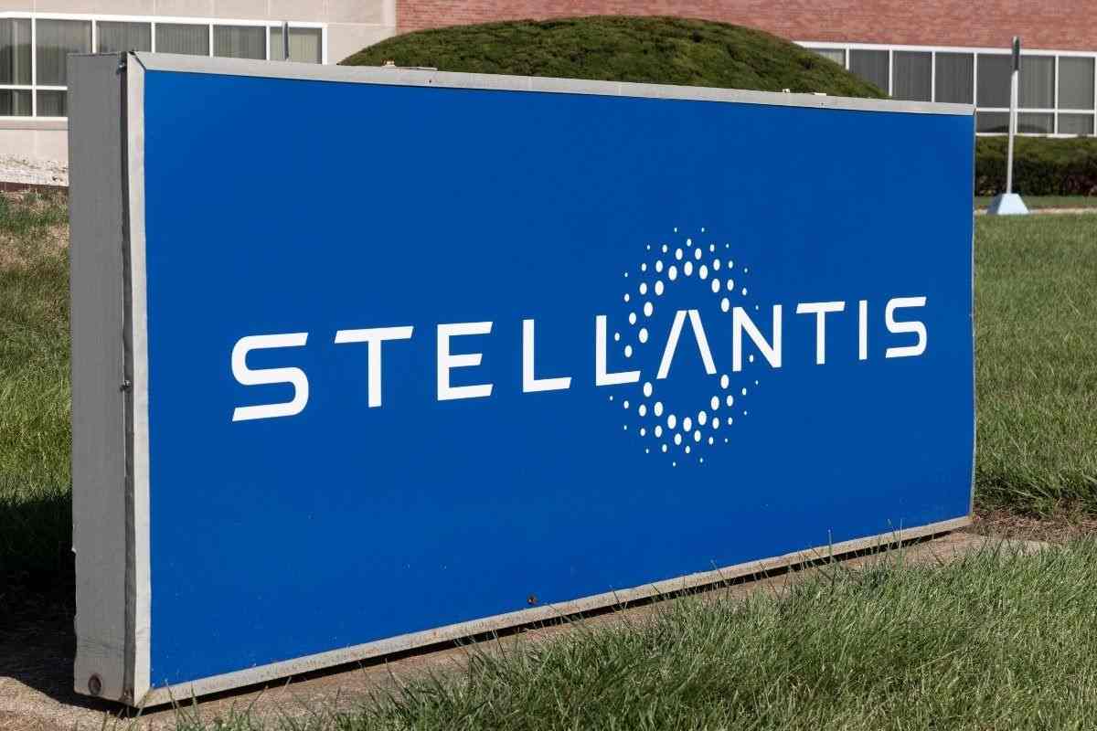 SH Stellantis logo DS Automobiles potrebbe essere accorpata di nuovo a Citroen