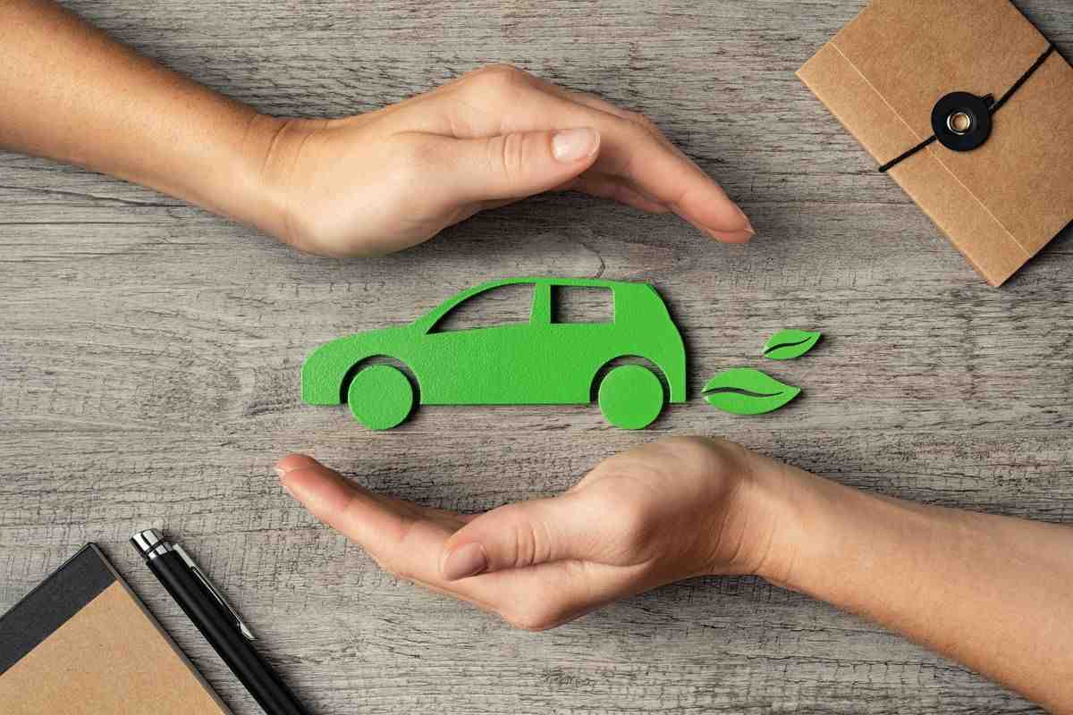 SH mani proteggono auto green ecologica Hyundai: lo stabilimento di Ulsan sovrasta tutti