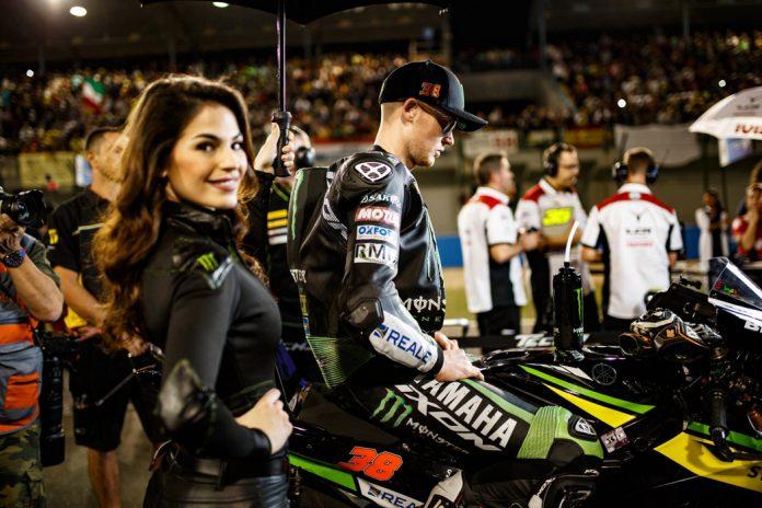 paddock-girls-motogp-qatar-2016-012
