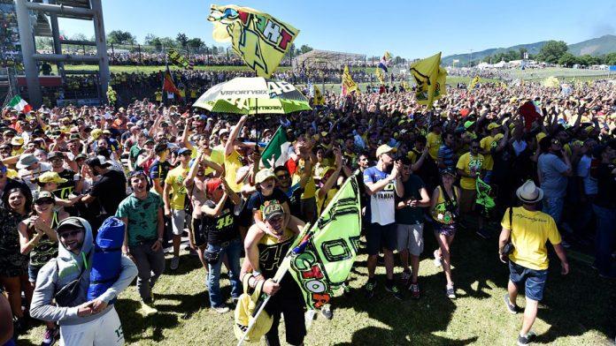 motogp-tifosi-rossi-mugello-2016 motogp-tifosi-rossi-mugello-2016