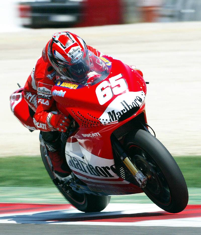 MotoGP Barcellona 2003 003