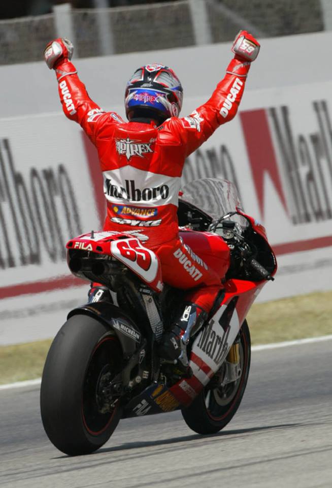 MotoGP Barcellona 2003 004
