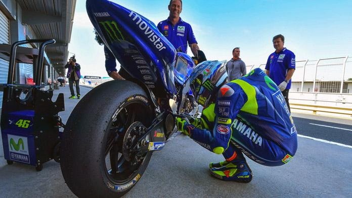 valentino rossi test phillip island 2017