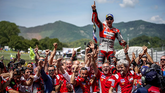 lorenzo ducati team vittoria mugello 2018