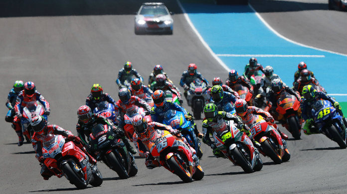 MotoGP-start-rossi-pedrosa
