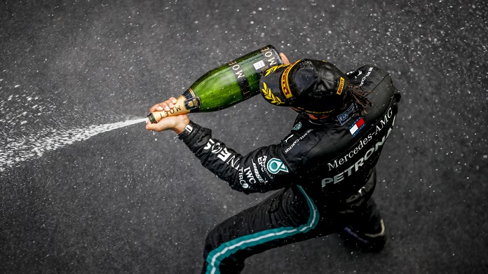 Hamilton win champagne 2