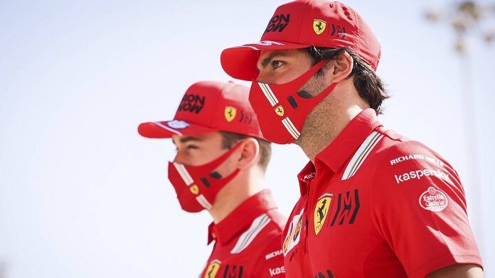 55 Carlos Sainz (ESP, Scuderia Ferrari Mission Winnow), 16 Charles Leclerc (MON, Scuderia Ferrari Mission Winnow), F1 P