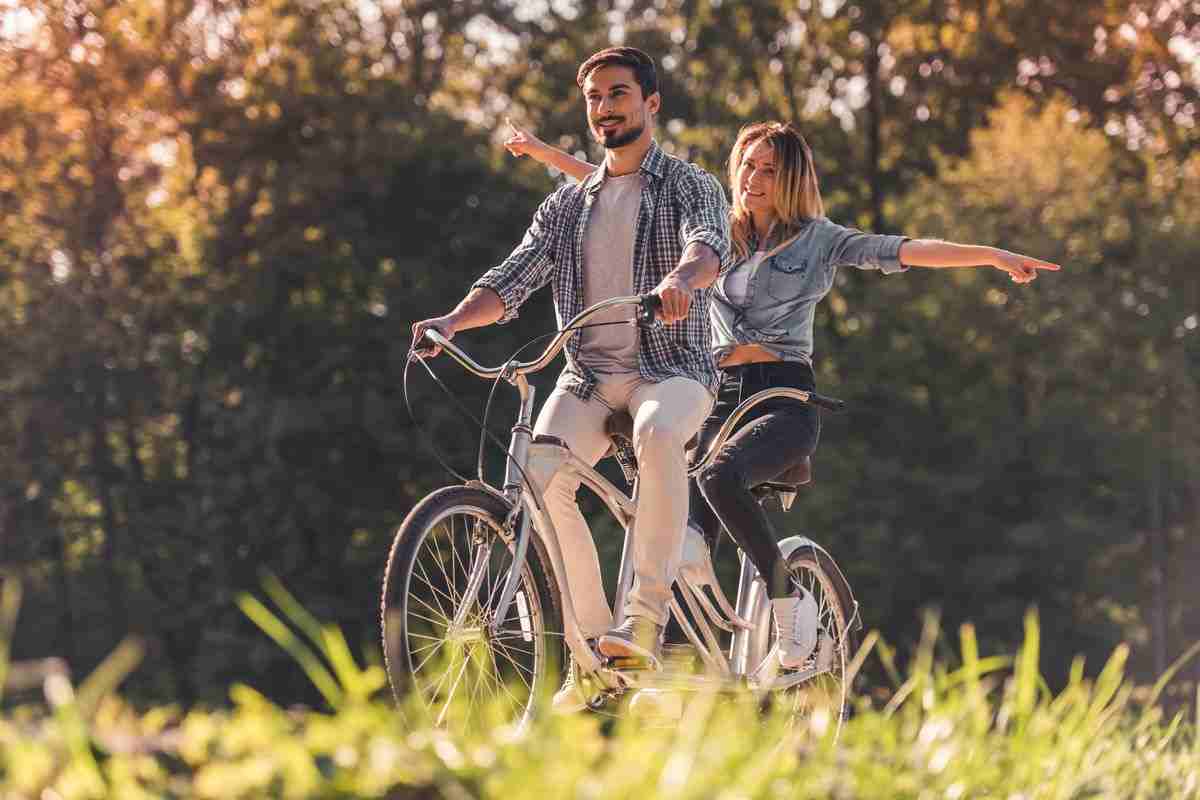 https://www.motorinews24.com/wp-content/uploads/2025/04/I-percorsi-ciclisitici-migliori-dItalia.jpg