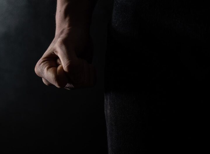 Pugni rabbia violenza