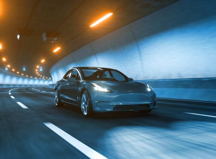 Auto elettrica acceleratore