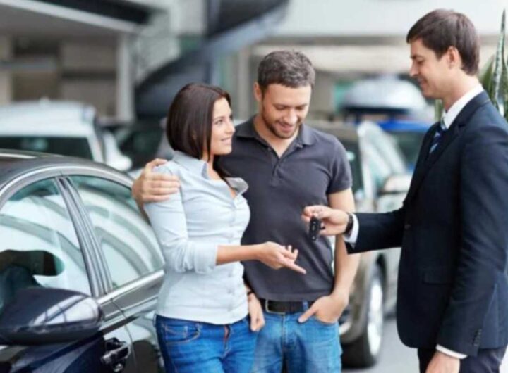 Coppia acquista auto usata o nuova