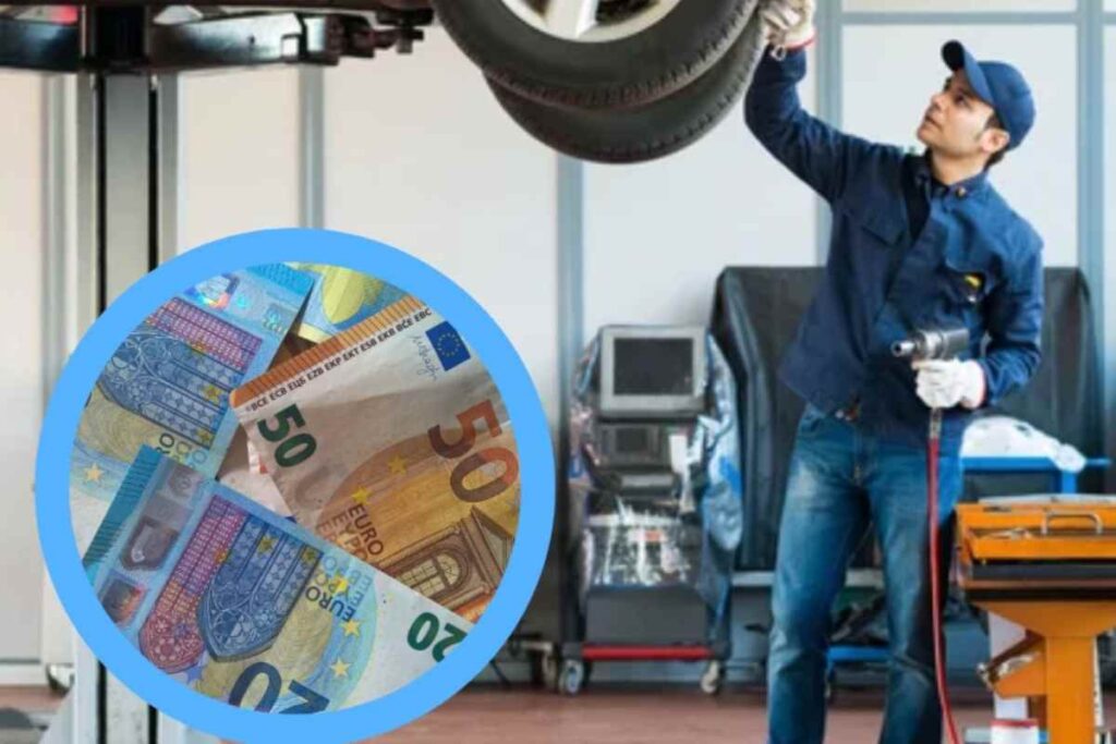Meccanico al lavoro