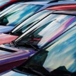 La fila di auto usate esposte e pronte per la vendita.
